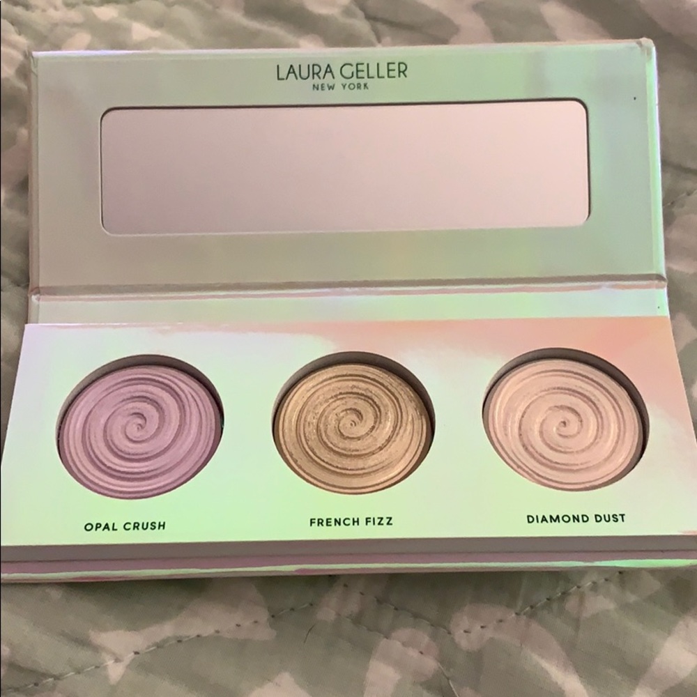 Laura Gellar life glows on illuminator palette